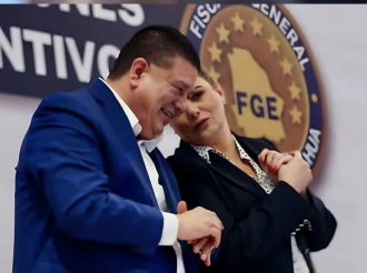 Ya Siéntese Señora Loser..!